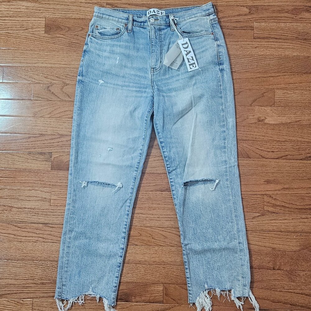 Daze High Rise Straight Jeans Size 29 NWT Raw Hem